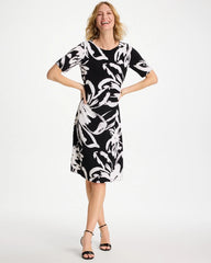 Black/White Travelers™ Knit New Bloom Day Dress