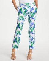 Amparo Blue Brigitte™ Straight Whisp Crop