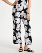 Black Travelers™ Knit Abstract Floral Cropped Pants