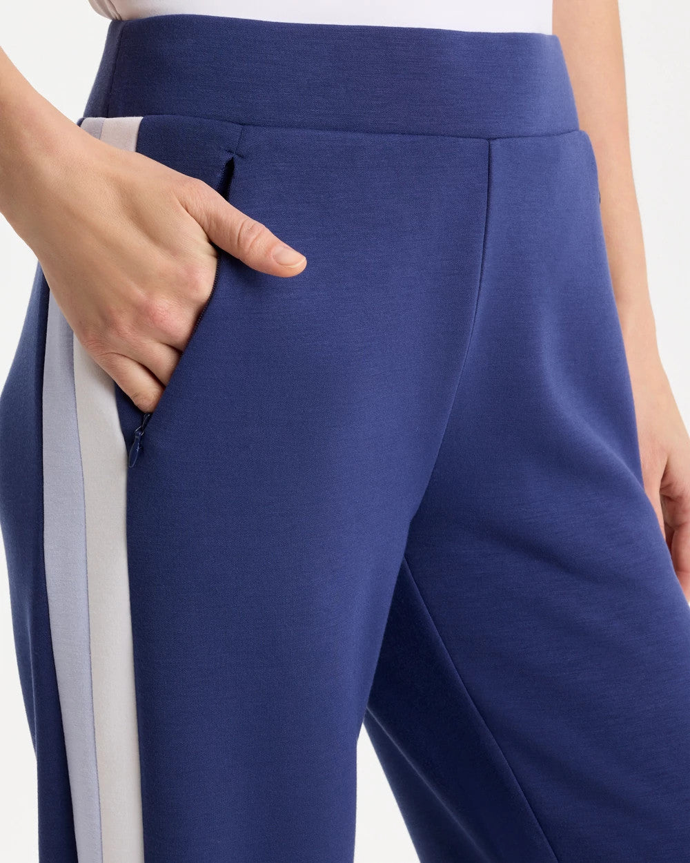 Starlit Navy Zenergy® Soft Contrast Crop Pants