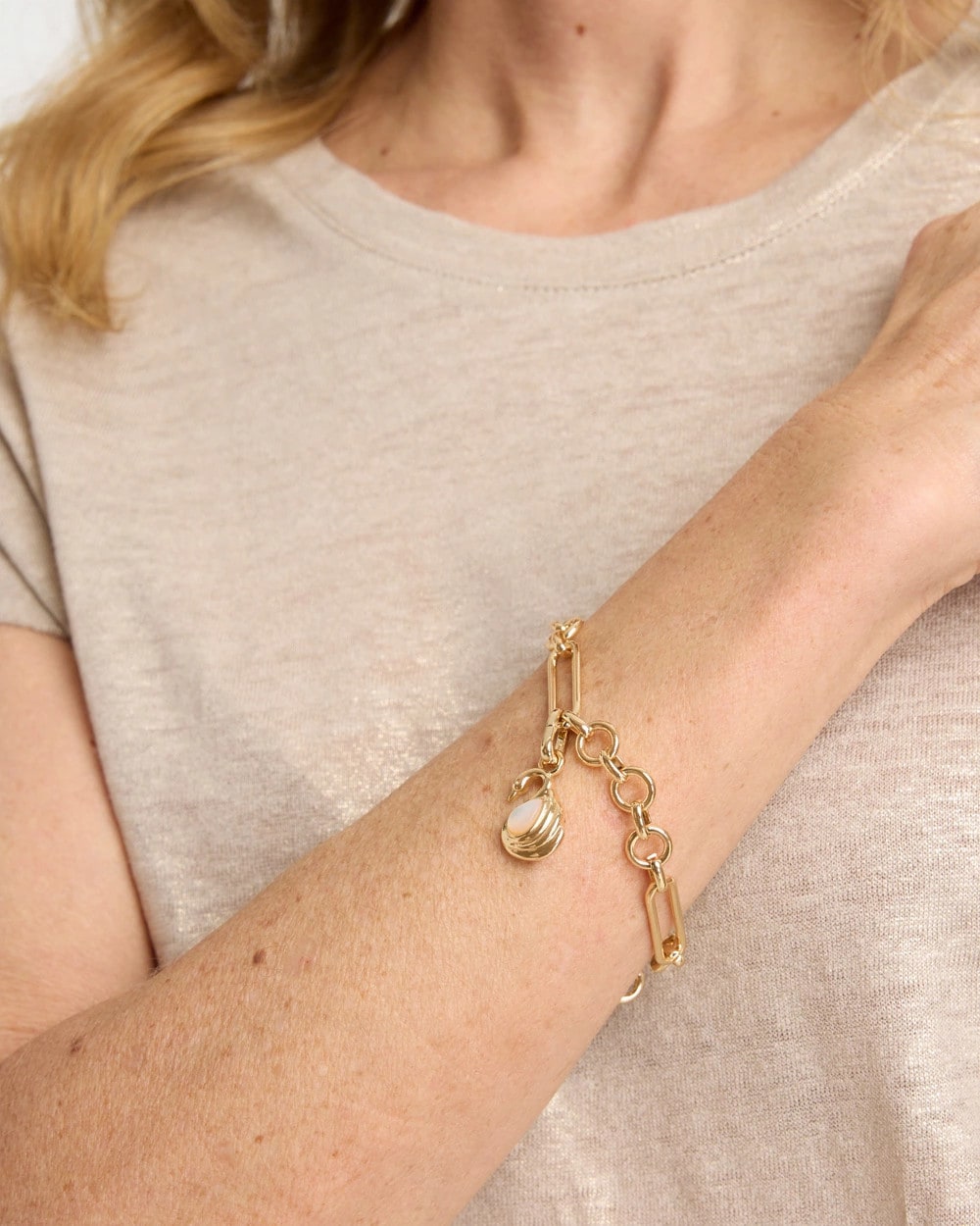 Multi Swan Charm