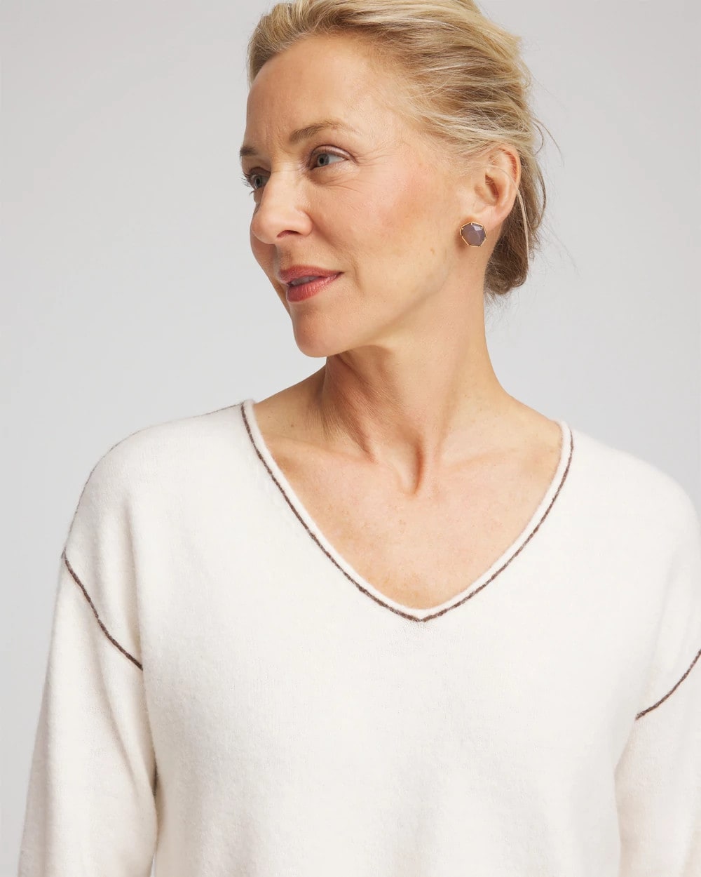 English Cream Contrast Stitch V-Neck Sweater
