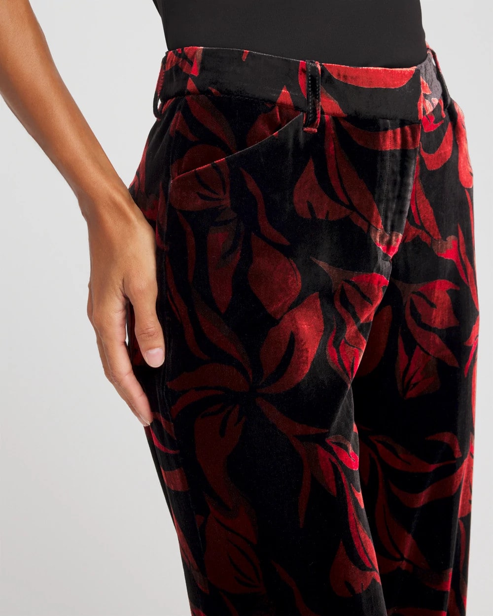 Black Velvet Rose Slim Ankle Pants